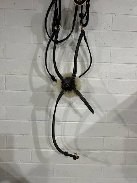 Bridon neuf filet bride cuir marron  muserolle crois&eacute;e 