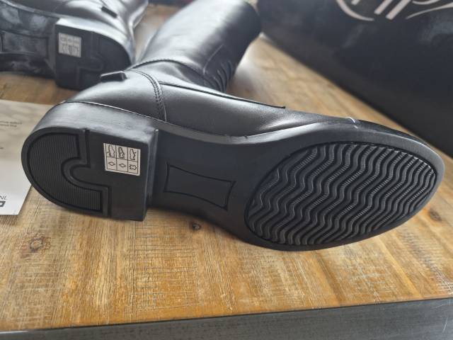 Bottes d'&eacute;quitation neuves QHP 38