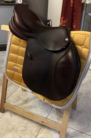 À Vendre selle CWD