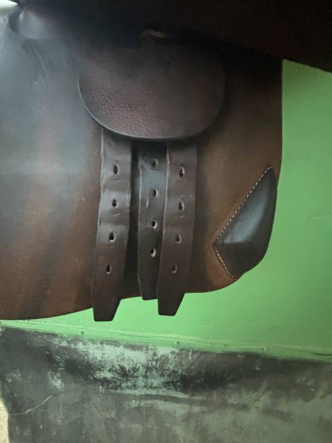 Selle Antares connexion 17,5 pouces 