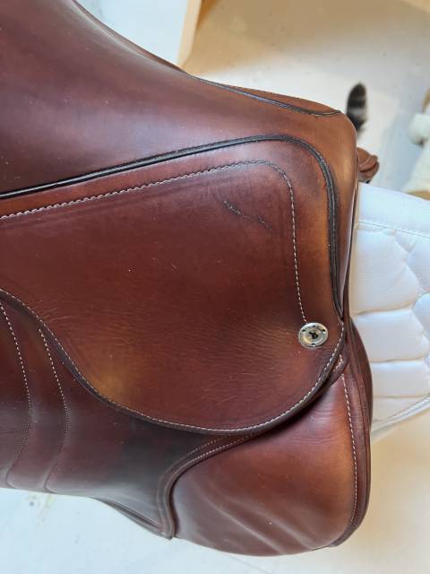 CWD - Selle Optim Close Contact 17''