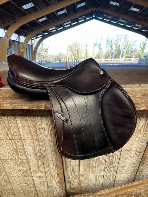 &Agrave; vendre selle &eacute;quipe 