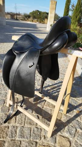 Selle de dressage marjoman – modèle vera d – 17,5