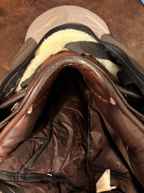 Selle Stubben 17.5 toute &eacute;quip&eacute;e