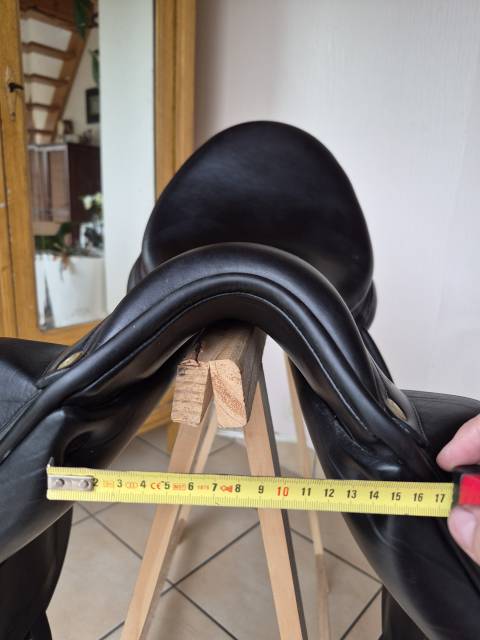 Selle de dressage Aulion taille  17
