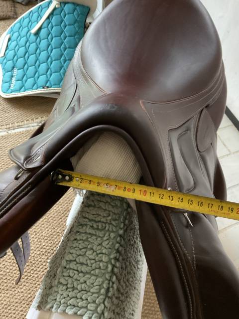 CHIBERTA LAB Havane 17,5 2 A avec sangle et &eacute;trivi&egrave;res 