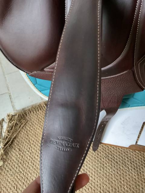 CHIBERTA LAB Havane 17,5 2 A avec sangle et &eacute;trivi&egrave;res 