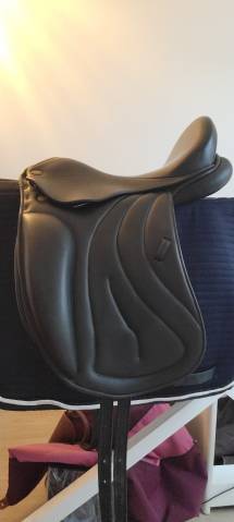 Selle de dressage Eric Thomas 