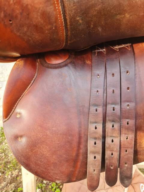 Selle Childeric 17' marron clair