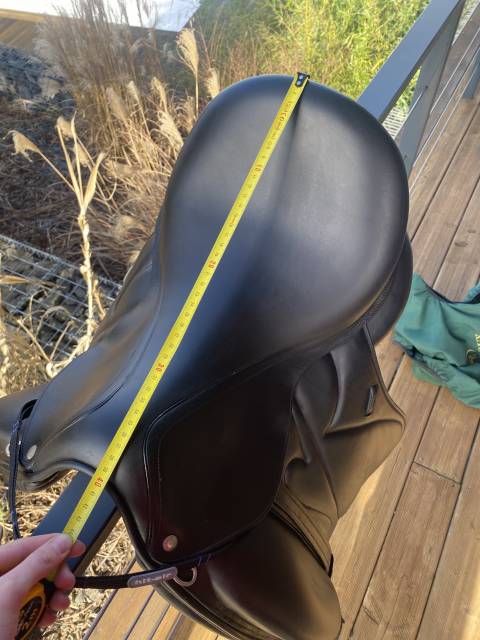 Selle de dressage Devoucoux 