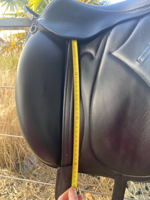 Selle de dressage Devoucoux 