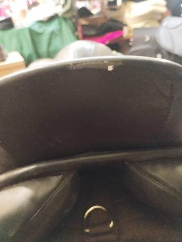 Selle de dressage marjoman