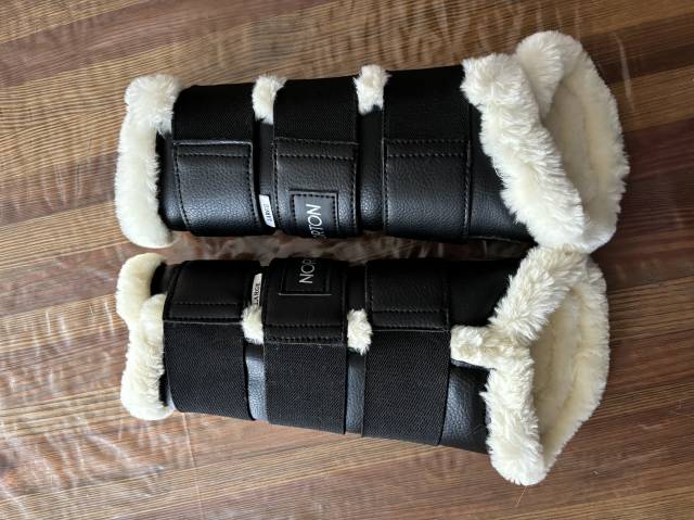 Vend gu&ecirc;tre de dressage moumoute norton taille L