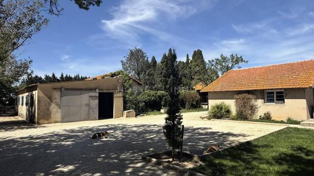 Belle propriété avec deux logements et dépendances