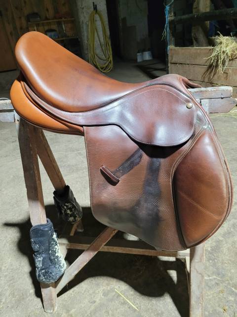 Selle bates caprilli care