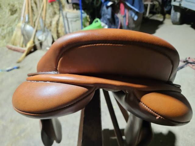 Selle bates caprilli care