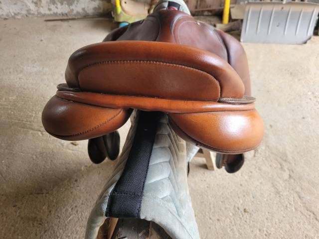 Selle bates caprilli care