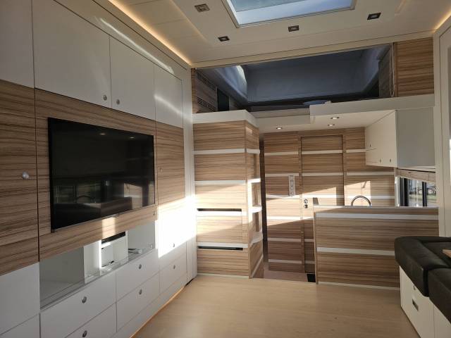 Volvo fh540 stx double pop out et pop up