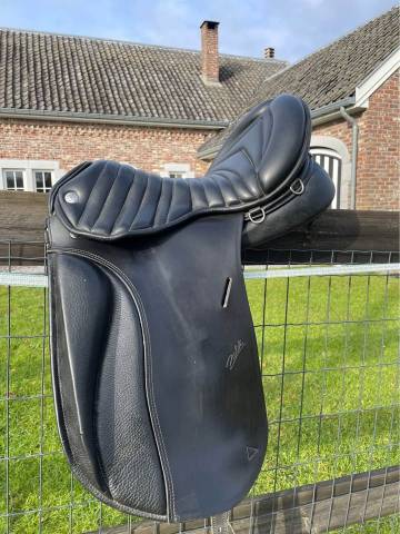 Selle dressage rando Zaldi royale police 17.5''
