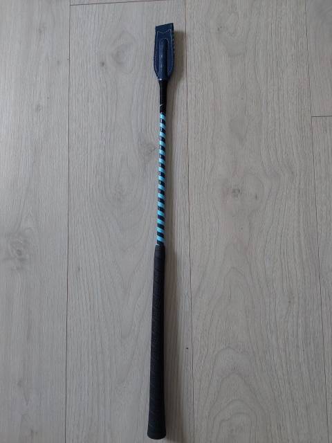 Cravache neuve en vuir62 cm rayée 