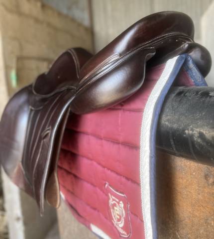 Selle Forestier SEOUL 2023 18&nbsp;pouces 