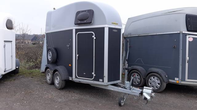 Van humbaur 1 cheval 1/2