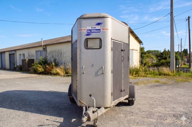 Ifor williams 2 places