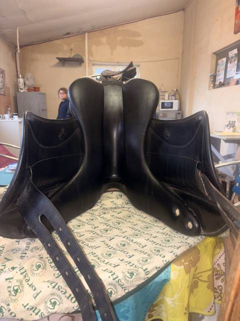 Selle de dressage forestier