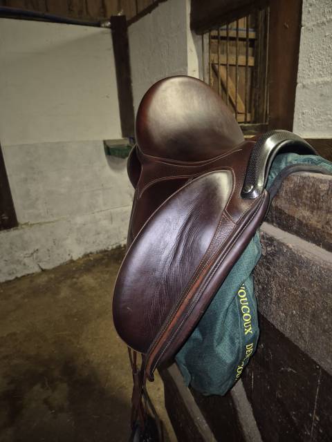 Selle de dressage devoucoux makila Harmonie S