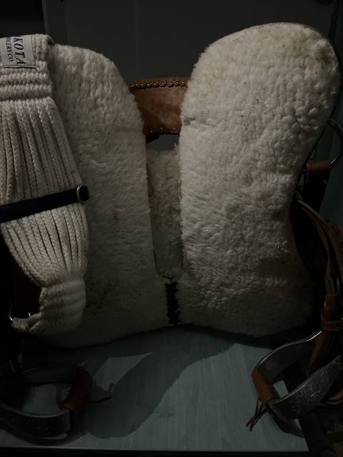 Selle western maron lakota