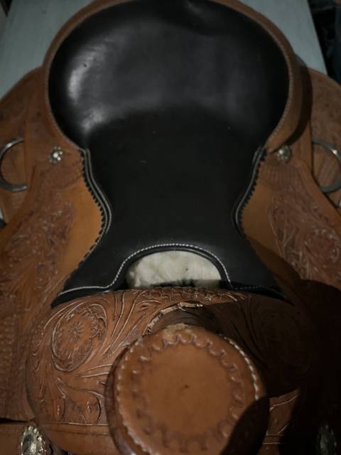 Selle western maron lakota