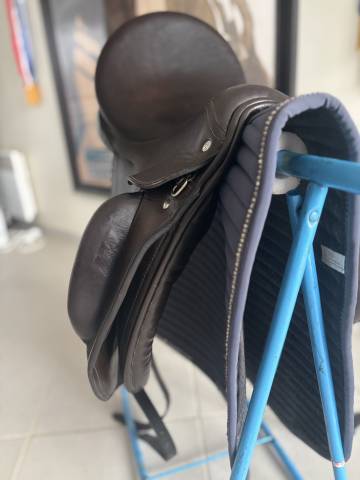 selle de dressage Custom saddlery / Wolfgang and saddle