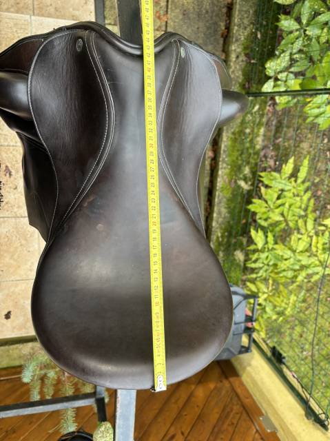 selle de dressage Custom saddlery / Wolfgang and saddle