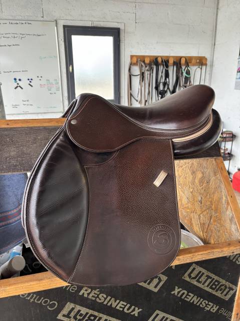 Selle S&eacute;oul Forestier 17 pouces