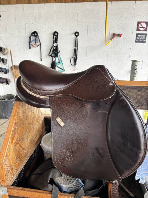 Selle S&eacute;oul Forestier 17 pouces