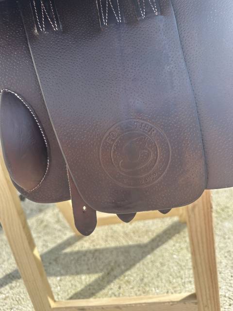 Selle d&rsquo;obstacle forestier taille 17, septembre 2023