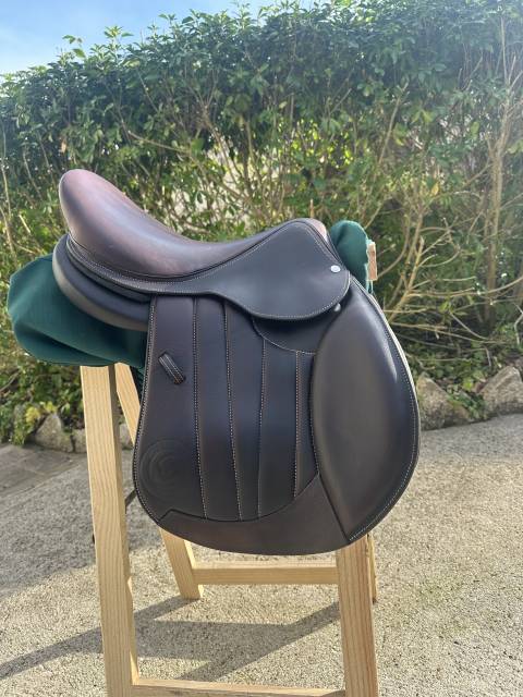 Selle d&rsquo;obstacle forestier taille 17, septembre 2023