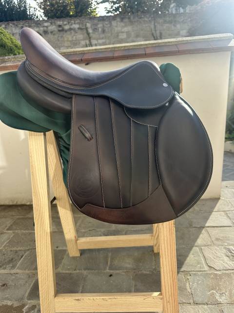 Selle d&rsquo;obstacle forestier taille 17, septembre 2023