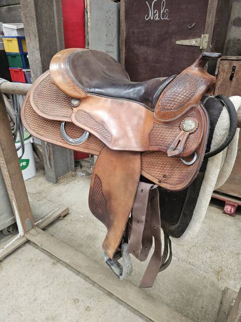 Selle western continental saddlery d'occasion 