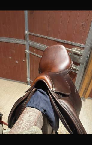 Selle Antares si&egrave;ge 17   taille Quartier 3AB