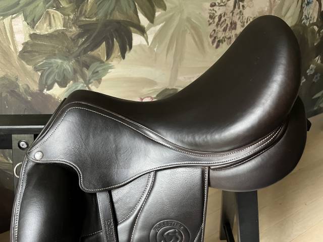 Selle dressage Forestier AACHEN 17,5 buffle