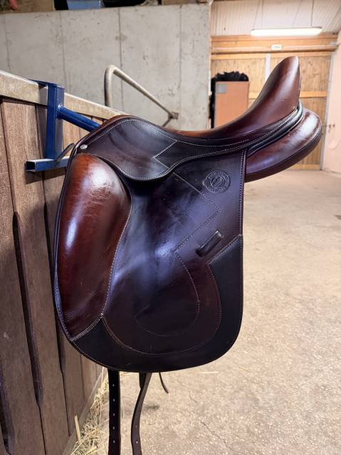 Selle antares dressage marron 17
