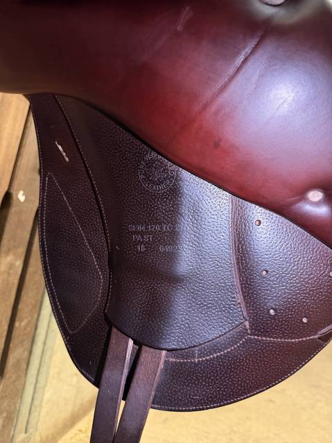 Selle mono quartier  marron CWD 17.5"