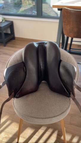 Selle Devoucoux makila lab 17,5