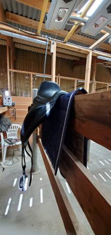 Selle dressage Antares 17&rsquo;