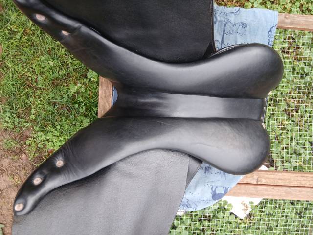 SELLE MIXTE CUIR NOIR 17&rsquo;́ ERIC THOMAS