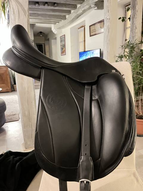 Selle dressage forestier Aachen 17,5 &acute;&acute;