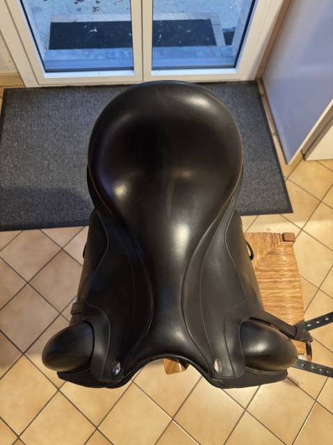 Selle dressage ERREPLUS Freestyle 17&rdquo; monoquartier