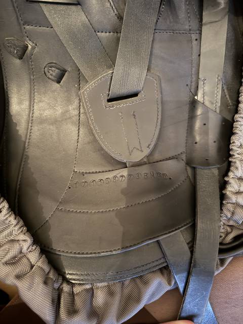 Selle dressage ERREPLUS Freestyle 17&rdquo; monoquartier