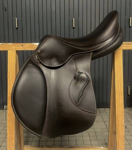&Agrave; vendre &ndash; Selle d&rsquo;obstacle Antar&egrave;s Confort 2 17,5&rdquo;